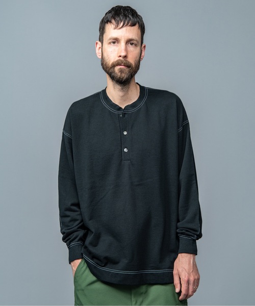 MR.OLIVE(ミスターオリーブ)の「ファインコットン スウェット / スプリットラグランスリーブ ヘンリーネック ロンT(Tシャツ/カットソー・メンズ・ブラック/アッシュグレー/ダークグリーン/オレンジ・SMALL/MEDIUM/LARGE)」の1枚目の写真