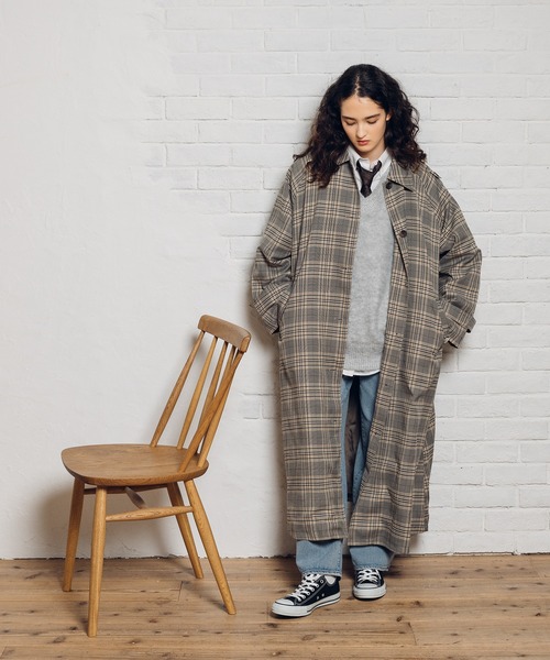 MUHET（ミュエータ）の「ハイウエストコクーンデニムパンツ（デニムパンツ・レディース・ライトブルー/インディゴブルー/ダークインディゴブルー・SMALL/MEDIUM/LARGE）」の10枚目の写真