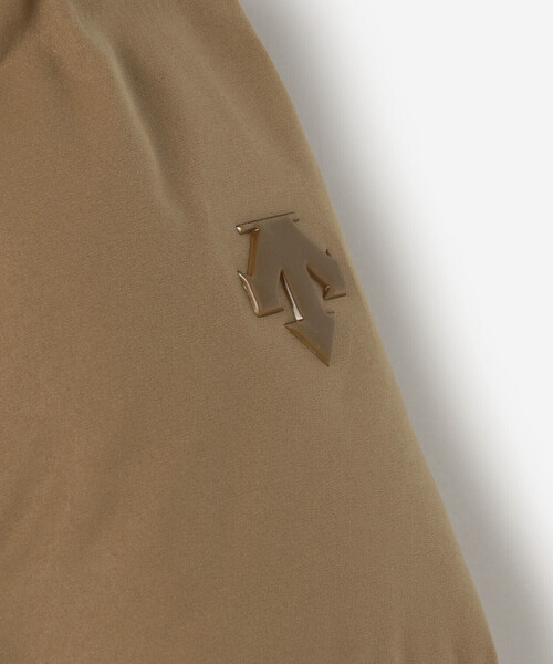 DESCENTE（デサント）の「DESCENTE ALLTERRAIN | 〈別注〉水沢ダウン ショートジャケット ANCHOR MEN（ダウンジャケット/コート・メンズ・オリーブ/ライトブラウン/チャコール・MEDIUM/LARGE/X-LARGE）」の9枚目の写真