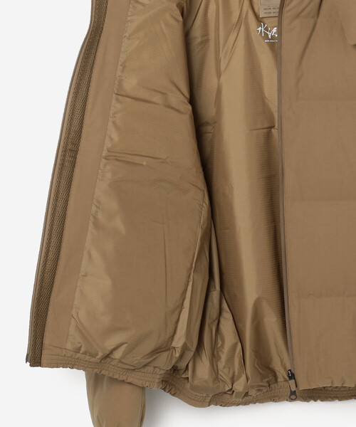 DESCENTE（デサント）の「DESCENTE ALLTERRAIN | 〈別注〉水沢ダウン ショートジャケット ANCHOR MEN（ダウンジャケット/コート・メンズ・オリーブ/ライトブラウン/チャコール・MEDIUM/LARGE/X-LARGE）」の11枚目の写真