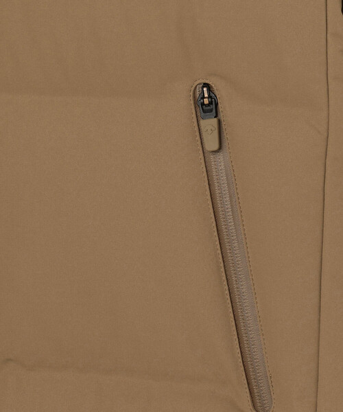 DESCENTE（デサント）の「DESCENTE ALLTERRAIN | 〈別注〉水沢ダウン ショートジャケット ANCHOR MEN（ダウンジャケット/コート・メンズ・オリーブ/ライトブラウン/チャコール・MEDIUM/LARGE/X-LARGE）」の12枚目の写真