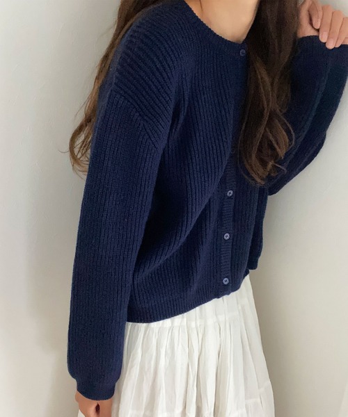 LAUIR（ラウアー）の「畦編みラウンドネックカーディガン（カーディガン/ボレロ・レディース・ブラック/ベージュ/モカ/ダークネイビー/ピンクベージュ・FREE）」の4枚目の写真