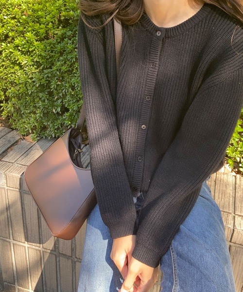 LAUIR（ラウアー）の「畦編みラウンドネックカーディガン（カーディガン/ボレロ・レディース・ブラック/ベージュ/モカ/ダークネイビー/ピンクベージュ・FREE）」の7枚目の写真