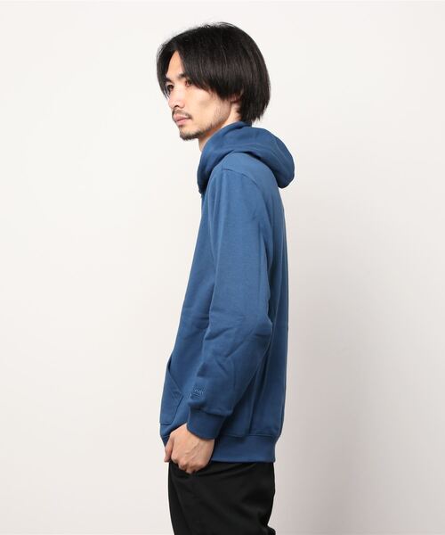 Reebok(リーボック)の「クラシックス キャンピング フーディー / Classics Camping Hoodie /(パーカー・メンズ・ブルー・SMALL/X-LARGE/X-SMALL/LARGE/MEDIUM/XX-LARGE/XXX-LARGE)」の2枚目の写真