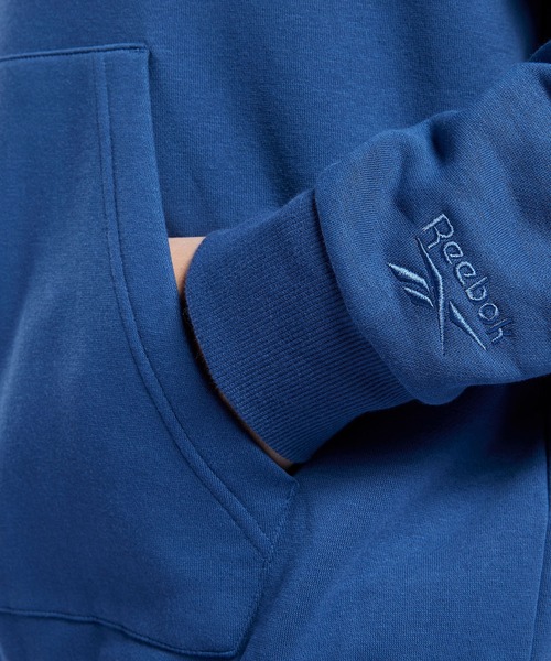 Reebok(リーボック)の「クラシックス キャンピング フーディー / Classics Camping Hoodie /(パーカー・メンズ・ブルー・SMALL/X-LARGE/X-SMALL/LARGE/MEDIUM/XX-LARGE/XXX-LARGE)」の7枚目の写真