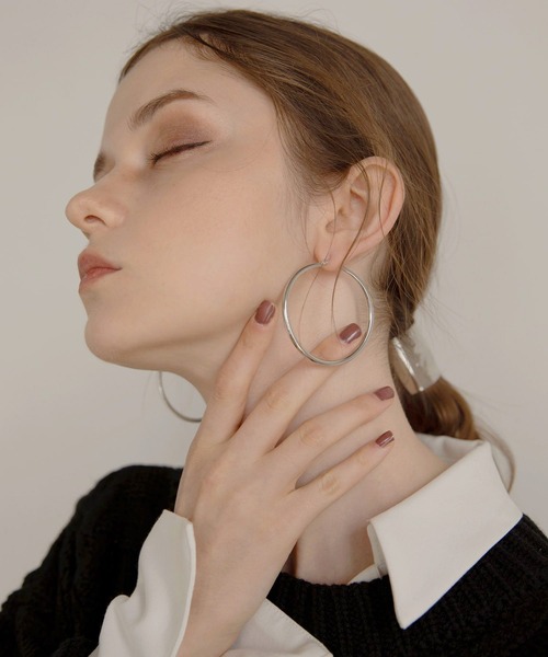 MIELI INVARIANT（ミエリインヴァリアント）の「Circle Hoop Pierce（ピアス（両耳用）・レディース・シルバー/ゴールド・FREE）」の11枚目の写真