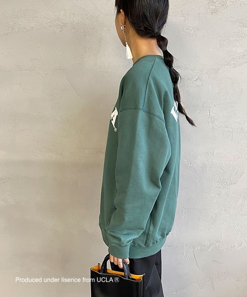 UCLA（ユーシーエルエー）の「[UCLA/ユーシーエルエー] ビッグシルエット カレッジロゴスウェット（スウェット・レディース・チャコール/ホワイト/グリーン・M/L）」の11枚目の写真