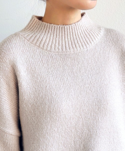 andme(アンドミー)の「天竺編み長袖バックスリットニットトップス(ニット/セーター・レディース・ブラック/アイボリー/ミント/ベージュ系その他/グレイッシュベージュ/サーモンピンク/ブルー・M)」の12枚目の写真