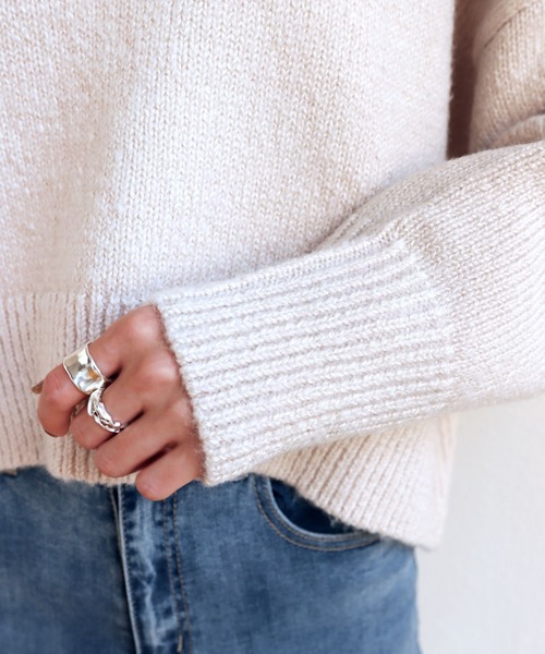 andme(アンドミー)の「天竺編み長袖バックスリットニットトップス(ニット/セーター・レディース・ブラック/アイボリー/ミント/ベージュ系その他/グレイッシュベージュ/サーモンピンク/ブルー・M)」の14枚目の写真