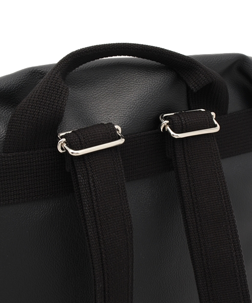 WHO'S WHO gallery(フーズフーギャラリー)の「【BELY】Odigi Sack2(バックパック/リュック・メンズ・ブラック/ホワイト・FREE)」の8枚目の写真