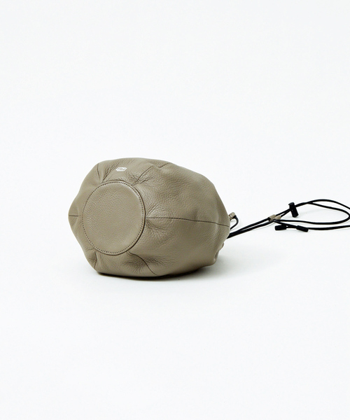 waku(ワク)の「【WAKU】別注 3WAY ドロスト ショルダーバッグ(ショルダーバッグ・メンズ・ブラック/グレー/ネイビー・フリー)」の8枚目の写真