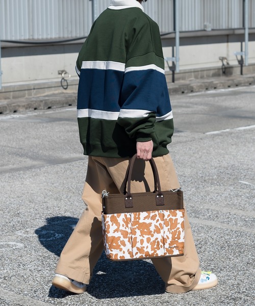 Perushu（ペルーシュ）の「牛柄キャンバストートショッピングバッグ 
