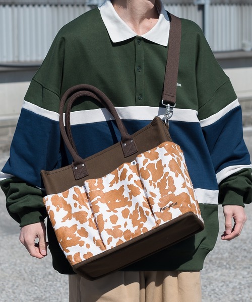 Perushu（ペルーシュ）の「牛柄キャンバストートショッピングバッグ 