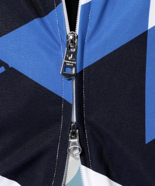 1piu1uguale3 RELAX（ウノピュウノウグァーレトレリラックス）の「1PIU1UGUALE3 RELAX/ウノピゥ ウノ ウグァーレ トレ リラックス/総柄ラッシュガードパーカー（ラッシュガード・メンズ・ブルー/ブラック・LARGE/SMALL/MEDIUM/X-LARGE）」の10枚目の写真