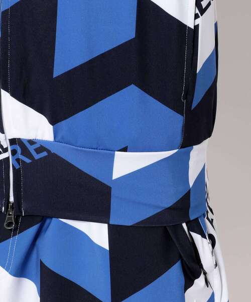 1piu1uguale3 RELAX（ウノピュウノウグァーレトレリラックス）の「1PIU1UGUALE3 RELAX/ウノピゥ ウノ ウグァーレ トレ リラックス/総柄ラッシュガードパーカー（ラッシュガード・メンズ・ブルー/ブラック・LARGE/SMALL/MEDIUM/X-LARGE）」の13枚目の写真