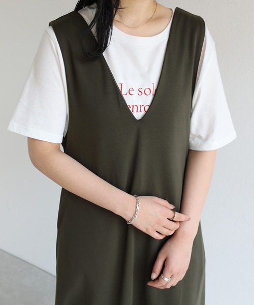 andme（アンドミー）の「きれいめポンチVネックAラインワンピース（ジャンパースカート・レディース・ブラック/ネイビー/カーキ/ライトブラウン/グレイッシュベージュ・M）」の14枚目の写真