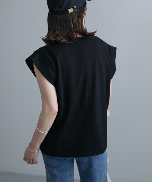 ap retro(アプレトロ)の「ショルダータックTEEシャツ(Tシャツ/カットソー・レディース・ホワイト/ブラック/ベージュ・FREE)」の20枚目の写真