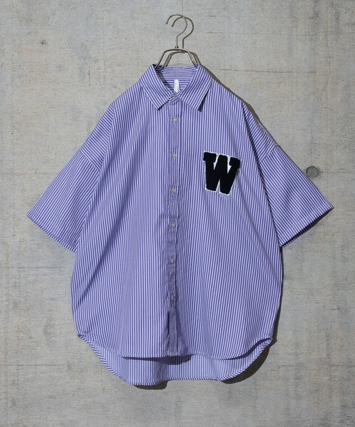 JOHN'S CLOSET（ジョンズクローゼット）の「【i】ブロードストライプワッペンビッグサイズシャツ（シャツ/ブラウス・メンズ・ブラック/サックスブルー/パープル・MEDIUM/LARGE/X-LARGE）」の3枚目の写真