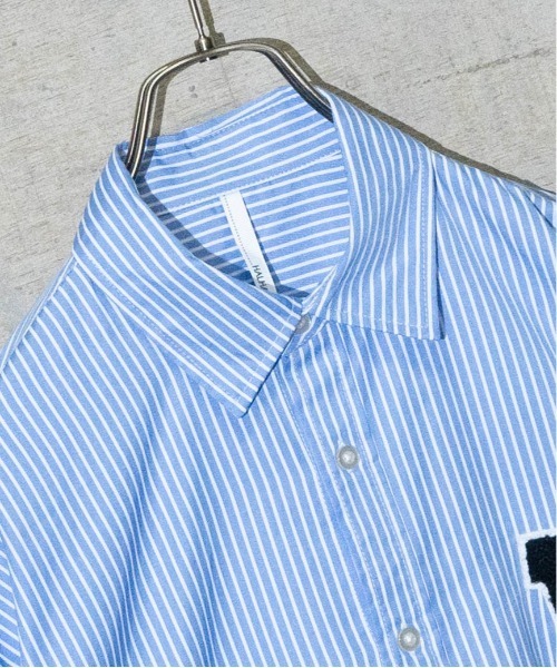 JOHN'S CLOSET（ジョンズクローゼット）の「【i】ブロードストライプワッペンビッグサイズシャツ（シャツ/ブラウス・メンズ・ブラック/サックスブルー/パープル・MEDIUM/LARGE/X-LARGE）」の5枚目の写真