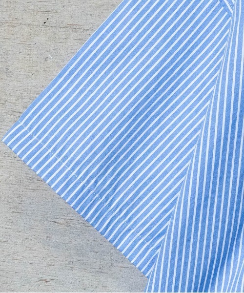 JOHN'S CLOSET（ジョンズクローゼット）の「【i】ブロードストライプワッペンビッグサイズシャツ（シャツ/ブラウス・メンズ・ブラック/サックスブルー/パープル・MEDIUM/LARGE/X-LARGE）」の6枚目の写真