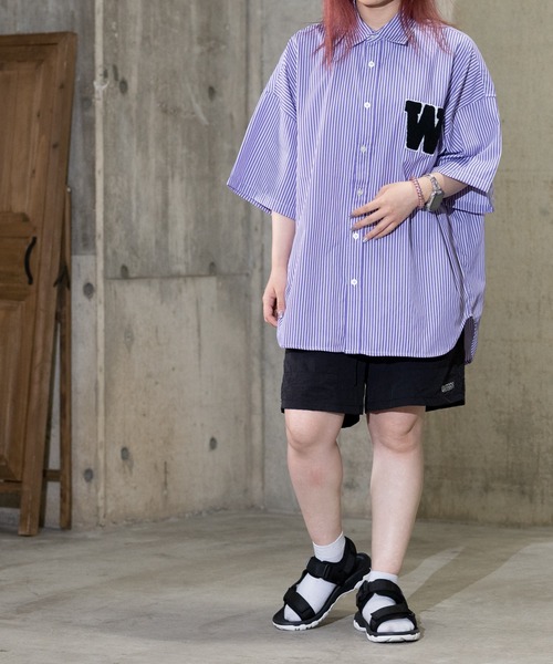 JOHN'S CLOSET（ジョンズクローゼット）の「【i】ブロードストライプワッペンビッグサイズシャツ（シャツ/ブラウス・メンズ・ブラック/サックスブルー/パープル・MEDIUM/LARGE/X-LARGE）」の18枚目の写真