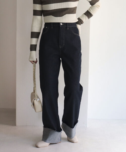 fredy emue（フレディエミュ）の「ロールアップデニムパンツ（デニムパンツ・レディース・ダークネイビー・38/36）」の3枚目の写真