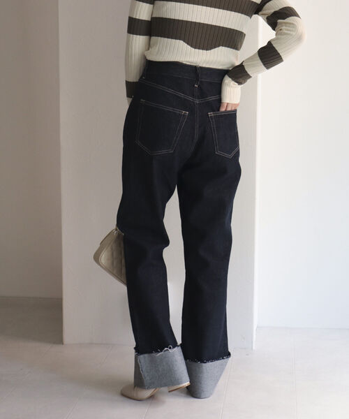 fredy emue（フレディエミュ）の「ロールアップデニムパンツ（デニムパンツ・レディース・ダークネイビー・38/36）」の13枚目の写真