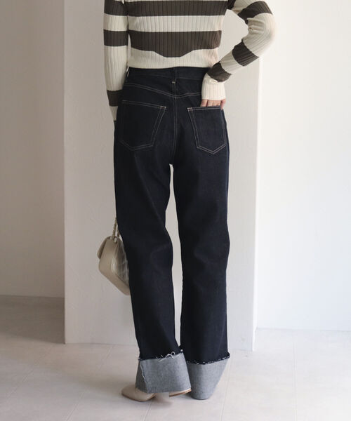 fredy emue（フレディエミュ）の「ロールアップデニムパンツ（デニムパンツ・レディース・ダークネイビー・38/36）」の7枚目の写真