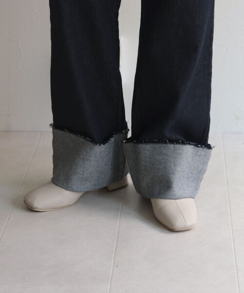 fredy emue（フレディエミュ）の「ロールアップデニムパンツ（デニムパンツ・レディース・ダークネイビー・38/36）」の19枚目の写真