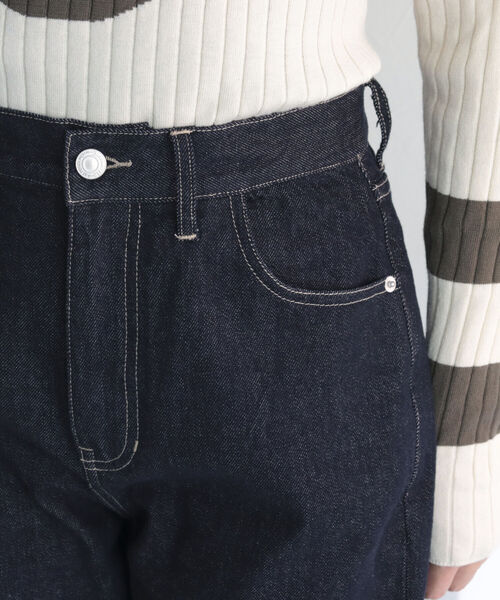 fredy emue（フレディエミュ）の「ロールアップデニムパンツ（デニムパンツ・レディース・ダークネイビー・38/36）」の21枚目の写真