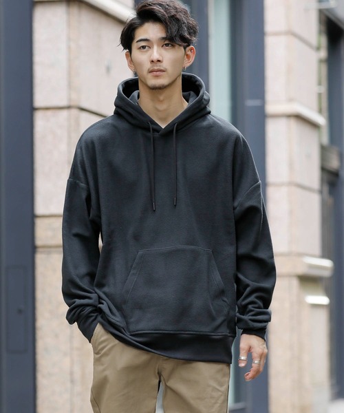 Beno（ビーノ）の「マイクロフリース リラックスオーバーシルエット プルオーバーパーカー（パーカー・メンズ・グリーン/グレイッシュブルー/ネイビー/ライトパープル/オフホワイト/グレイッシュベージュ/チャコールグレー/ブラック・S/L/XL/M）」の4枚目の写真