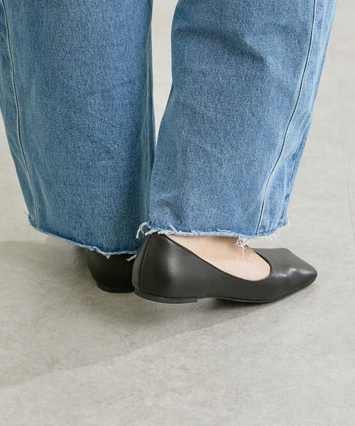 COLLAGE GALLARDAGALANTE（コラージュガリャルダガランテ）の「【OT】スクエアトゥーシューズ/PAPILLONNER/パピヨネ（バレエシューズ・レディース・アイボリー/ブラック・38/36/37）」の3枚目の写真