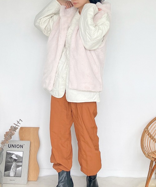 AS KNOW AS plus（アズノゥアズプラス）の「♪フェイクファーベスト付き 波キルティングコート（3WAYアウター）（ブルゾン・レディース・ブラック/カーキ/アイボリー・FREE）」の15枚目の写真