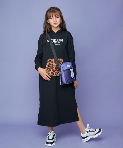 SISTER JENNI（SISTER JENNI）の「アニマルポケットパーカーマキシワンピ（ワンピース・キッズ・グレー/ベージュ/ブラック・160cm/150cm/140cm/130cm）」の4枚目の写真