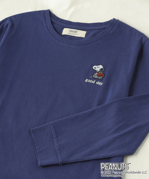 PEANUTS(ピーナッツ)の「【ピーナッツ/PEANUTS】スヌーピー&フレンドロンT(Tシャツ/カットソー・レディース・ブルー/スモークピンク/グレー/モスグリーン/チャコール/アイボリー/インディゴブルー/ブラック/ピンク/オフホワイト/ネイビー/チャコールグレー/グリーン/マスタード/パープル/杢グレー・L/LL/3L/M)」の1枚目の写真