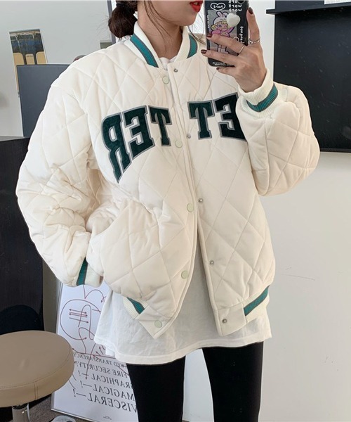 HALEY PESCA（ヘーリーペスカ）の「HALEY PESCA/フロントロゴ キルティングジャケット（ノーカラージャケット・レディース・ブラック/ホワイト・SMALL/MEDIUM/LARGE）」の6枚目の写真