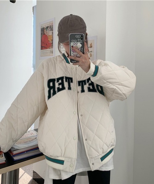 HALEY PESCA（ヘーリーペスカ）の「HALEY PESCA/フロントロゴ キルティングジャケット（ノーカラージャケット・レディース・ブラック/ホワイト・SMALL/MEDIUM/LARGE）」の5枚目の写真