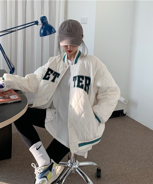 HALEY PESCA（ヘーリーペスカ）の「HALEY PESCA/フロントロゴ キルティングジャケット（ノーカラージャケット・レディース・ブラック/ホワイト・SMALL/MEDIUM/LARGE）」の7枚目の写真