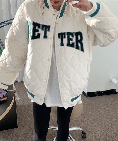 HALEY PESCA（ヘーリーペスカ）の「HALEY PESCA/フロントロゴ キルティングジャケット（ノーカラージャケット・レディース・ブラック/ホワイト・SMALL/MEDIUM/LARGE）」の8枚目の写真