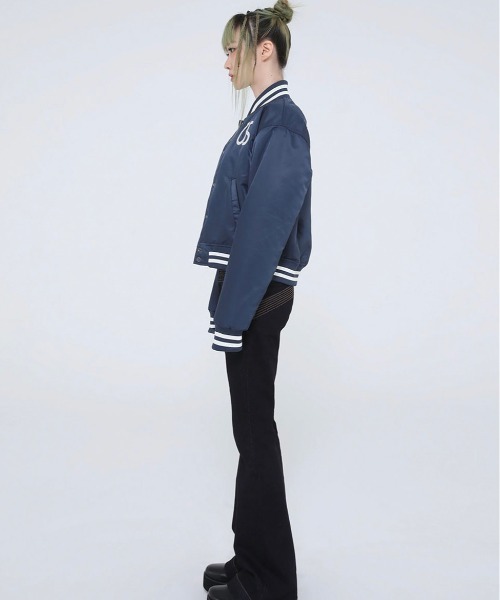 UGLY SHADOW(アグリーシャドウ)の「【Ugly shadow/アグリーシャドウ】BASEBALL JUMPER / ベースボールジャケット ジャンパー ジャンバー アウター 羽織 秋服 冬服 スカジャン ブルゾン Y2K(ブルゾン・レディース・ブラック/ダークブルー・ONE SIZE)」の19枚目の写真