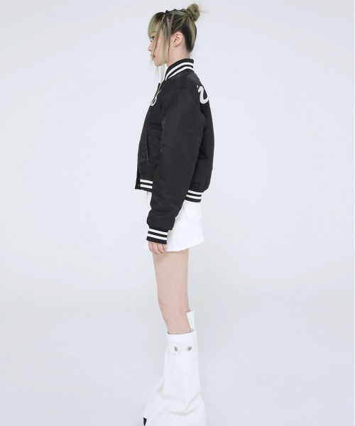 UGLY SHADOW(アグリーシャドウ)の「【Ugly shadow/アグリーシャドウ】BASEBALL JUMPER / ベースボールジャケット ジャンパー ジャンバー アウター 羽織 秋服 冬服 スカジャン ブルゾン Y2K(ブルゾン・レディース・ブラック/ダークブルー・ONE SIZE)」の10枚目の写真