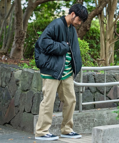 CavariA(キャバリア)の「『CavariA/キャバリア』中綿入りビッグMA-1ジャケット ボンバージャケット(MA-1・メンズ・ブラック/ネイビー/ホワイト/カーキ・L/M)」の19枚目の写真