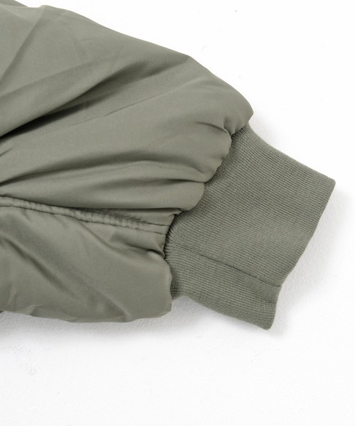 CavariA(キャバリア)の「『CavariA/キャバリア』中綿入りビッグMA-1ジャケット ボンバージャケット(MA-1・メンズ・ブラック/ネイビー/ホワイト/カーキ・L/M)」の10枚目の写真