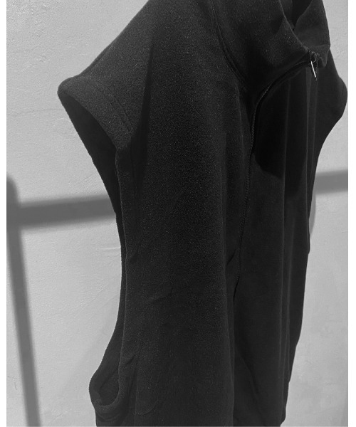 YACA(ヤーカ)の「FLEECE VEST/フリースベスト(ベスト・レディース・ブラック・FREE)」の12枚目の写真