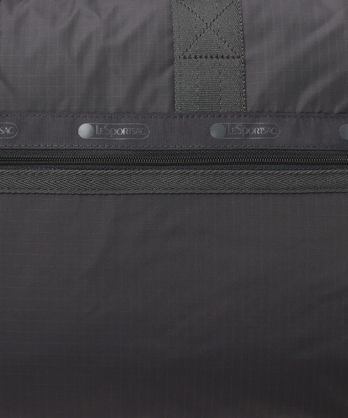 LeSportsac(レスポートサック)の「DELUXE MED WEEKENDER サンダー(ボストンバッグ・レディース・グレー・FREE)」の6枚目の写真