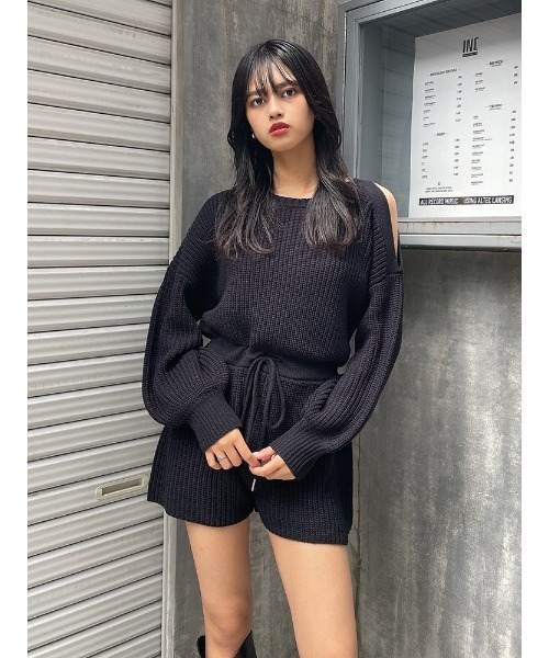 ENVYM（アンビー）の「ショルダーオープンコンビネゾン（つなぎ/オールインワン・レディース・ブラック/グレー/ベージュ・FREE）」の10枚目の写真