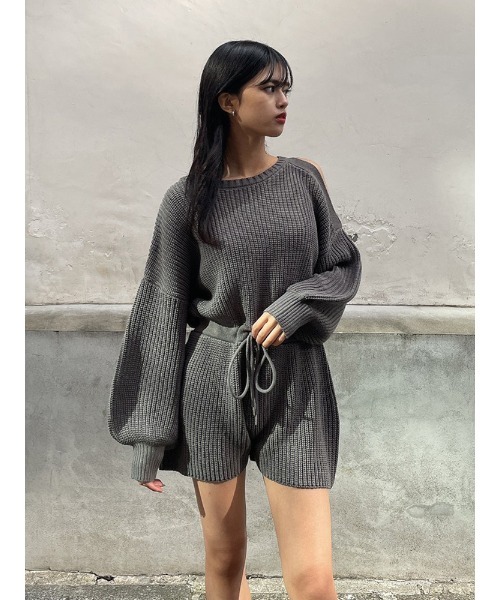 ENVYM（アンビー）の「ショルダーオープンコンビネゾン（つなぎ/オールインワン・レディース・ブラック/グレー/ベージュ・FREE）」の16枚目の写真