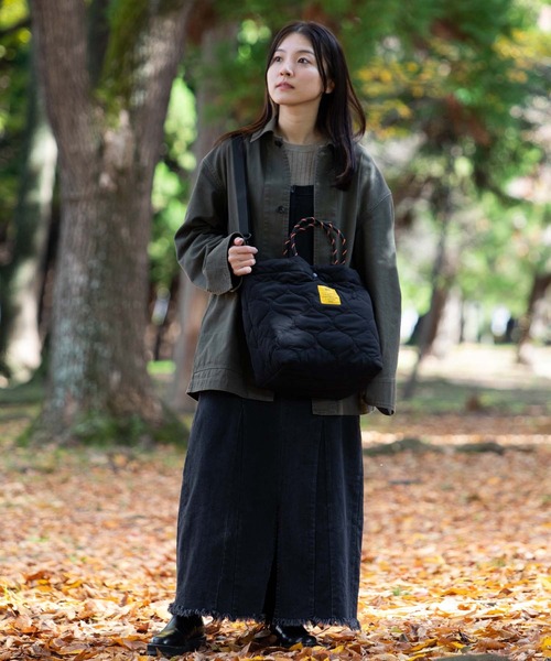 KiU（キウ）の「キルティングパデッドトートバッグ（トートバッグ・レディース・ブラック/グレイッシュベージュ/ベージュ/カーキ/アイボリー・FREE）」の21枚目の写真