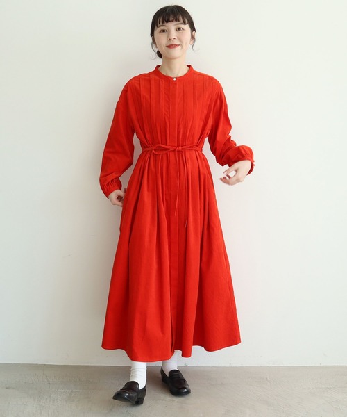 l'atelier du savon（アトリエドサボン）の「シャツコール　タックワンピース（ワンピース・レディース・レッド/サックスブルー/ブラック/キナリ・FREE）」の21枚目の写真