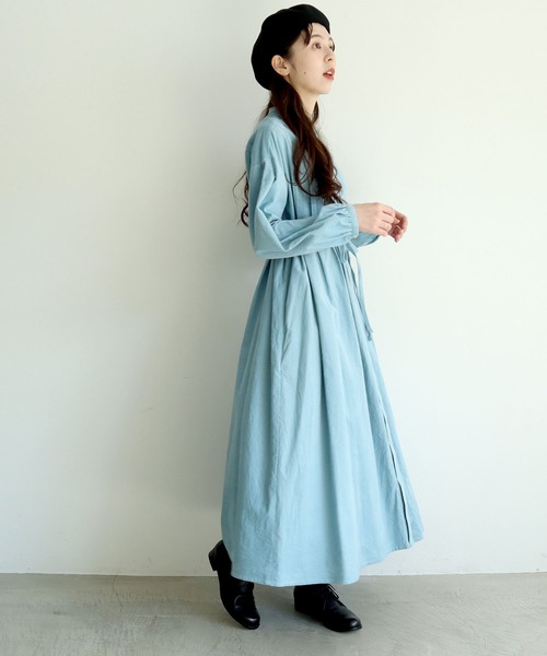 l'atelier du savon（アトリエドサボン）の「シャツコール　タックワンピース（ワンピース・レディース・レッド/サックスブルー/ブラック/キナリ・FREE）」の15枚目の写真